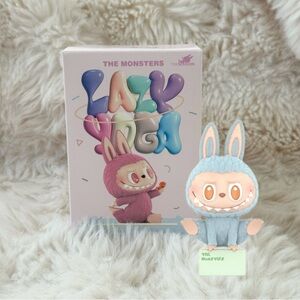BRAND NEW THE MONSTERS Lazy Yoga Series Figures - Show Off